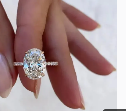 Womens Moissanite Engagement Ring — VVS1